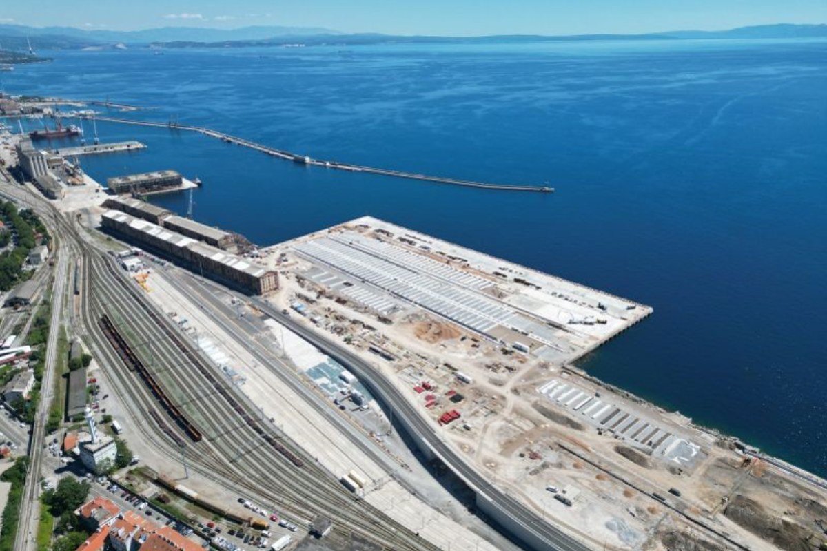 ICT Business | HT Equips New Container Port in Rijeka with 5G Network