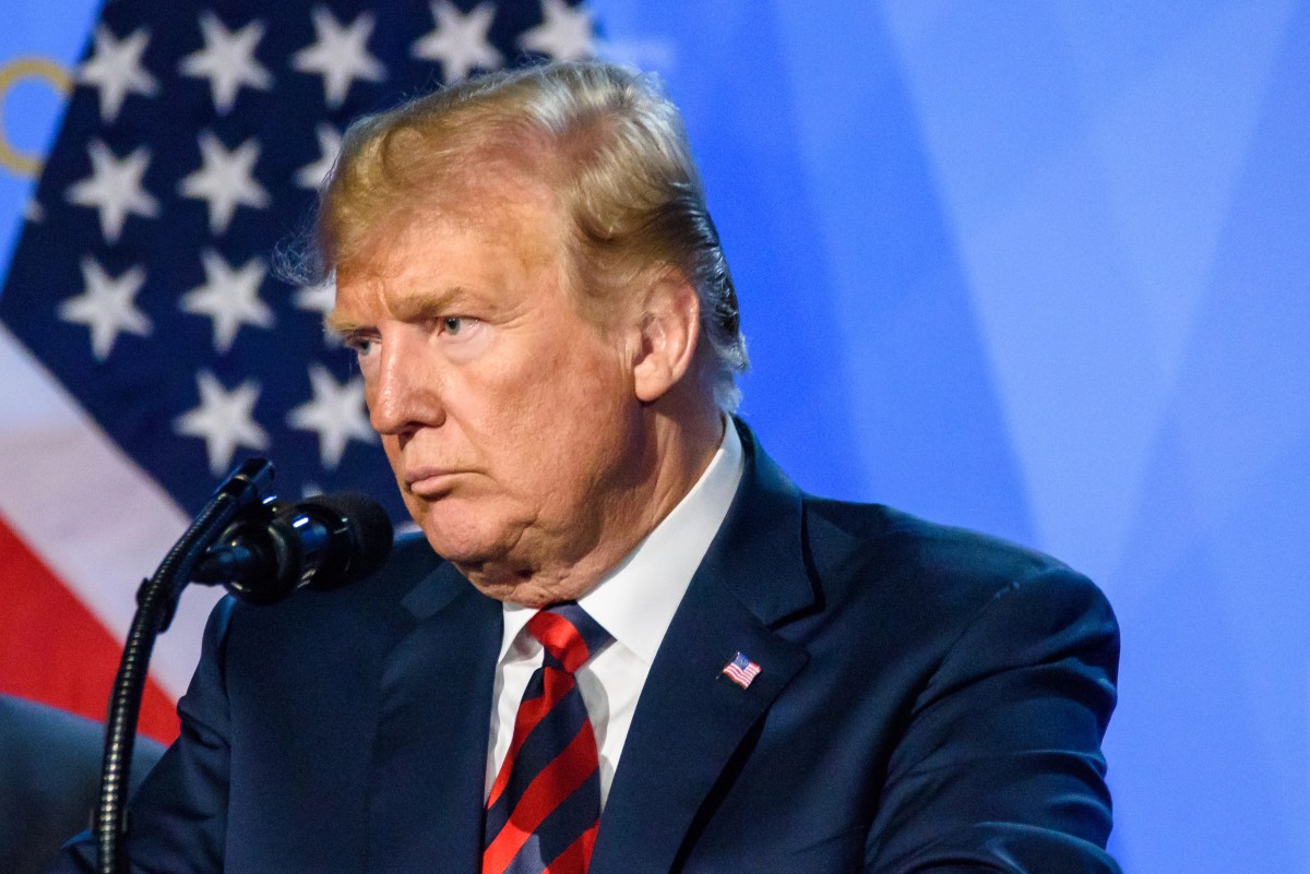 ICT Business | Trump Claims Apple Signed a Chip Deal with Intel