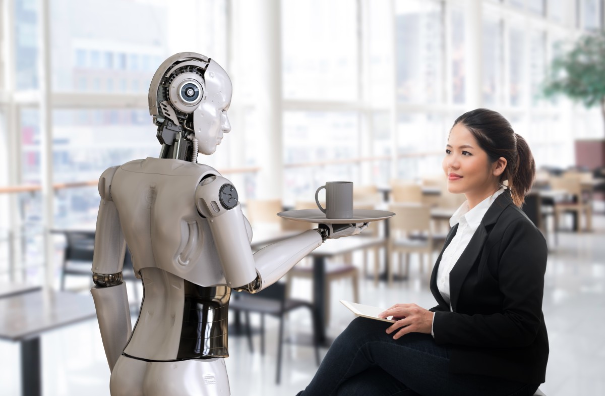 ICT Business | AI Reshapes Labor Market into Two Paths, Rewarding Human Skills